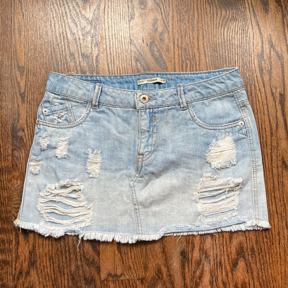 PULL&BEAR DISTRESSED MINI LOW RISE DENIM SKIRT SIZE 38